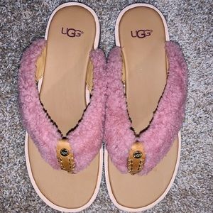 UGG Alicia flip-flops NWOT